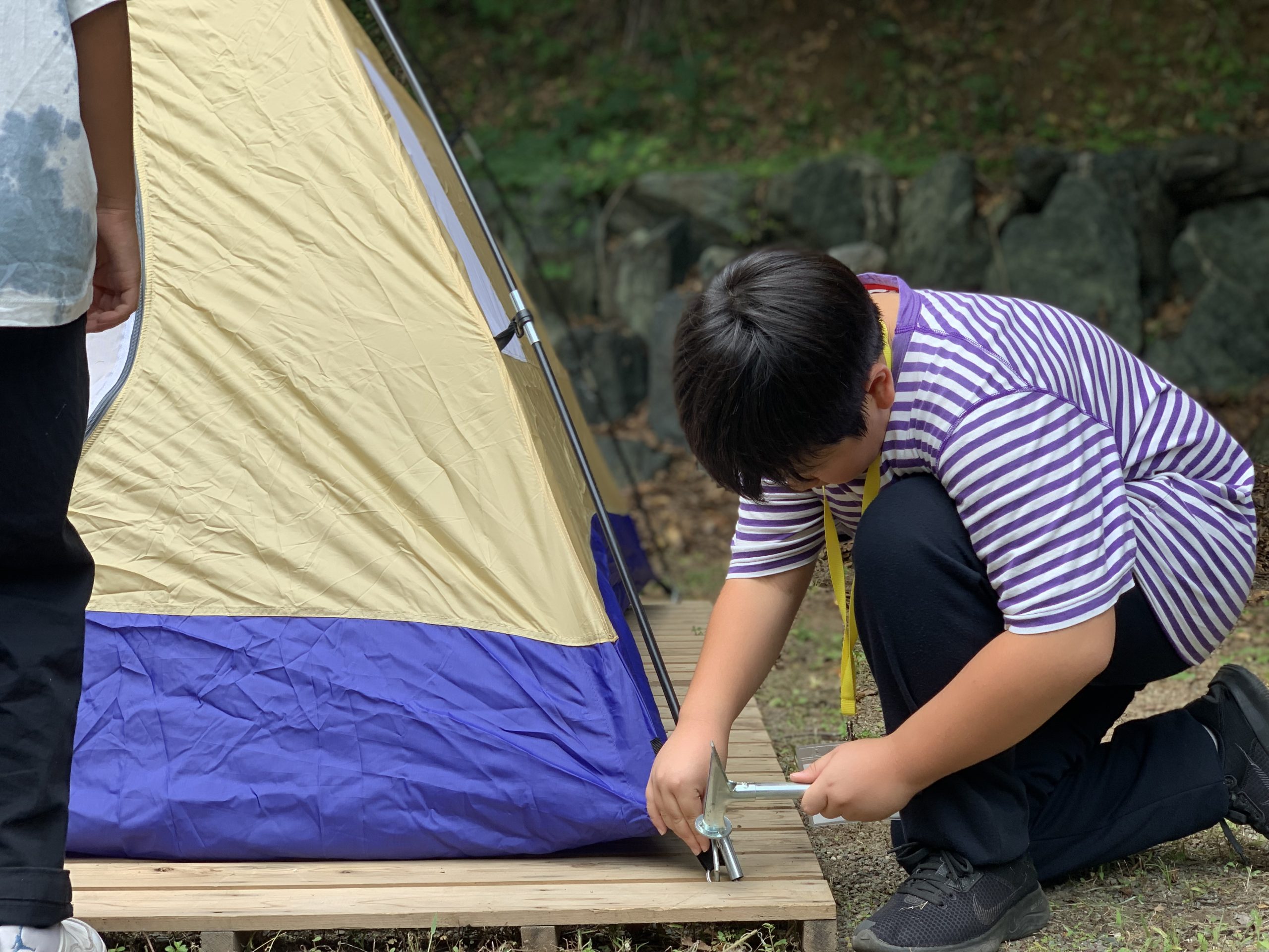 キャンプ写真3テント張り